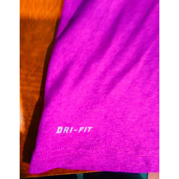 Nike Dri-Fit V-Neck Womens Top, Dark Fuchsia, Sz S - Picture 3 of 4